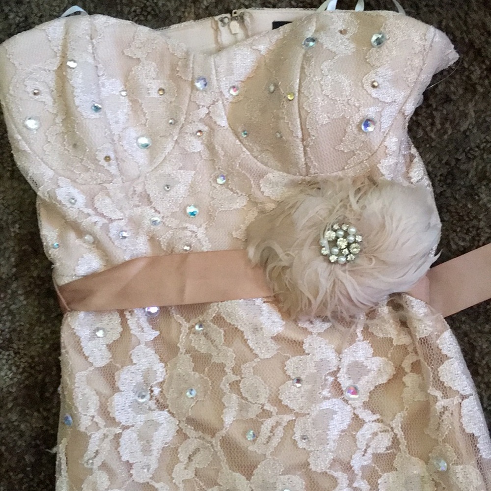 Dress - Picture 2 of 5
